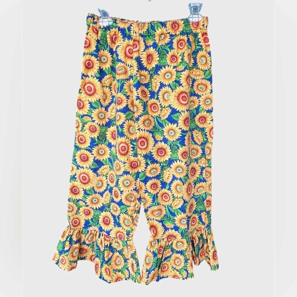 Handmade vintage Sunflower ruffle capri pants - funky 70s style #kidcore